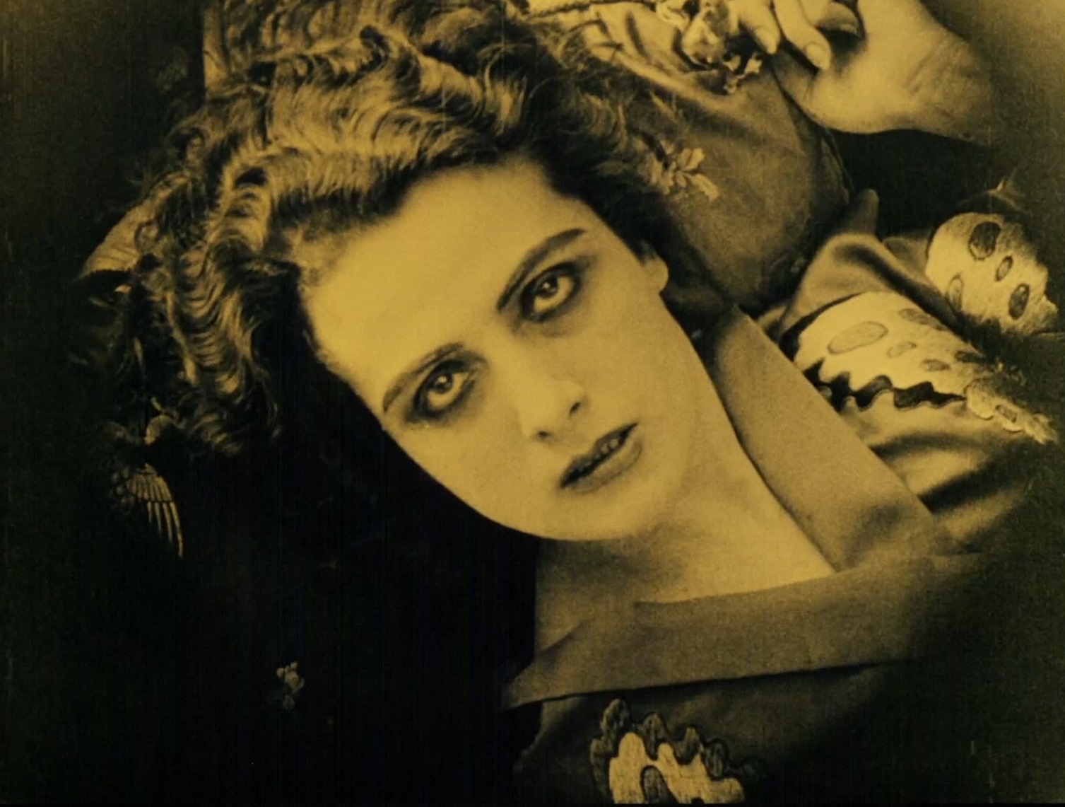 Francesca Bertini, La serpe, 1920