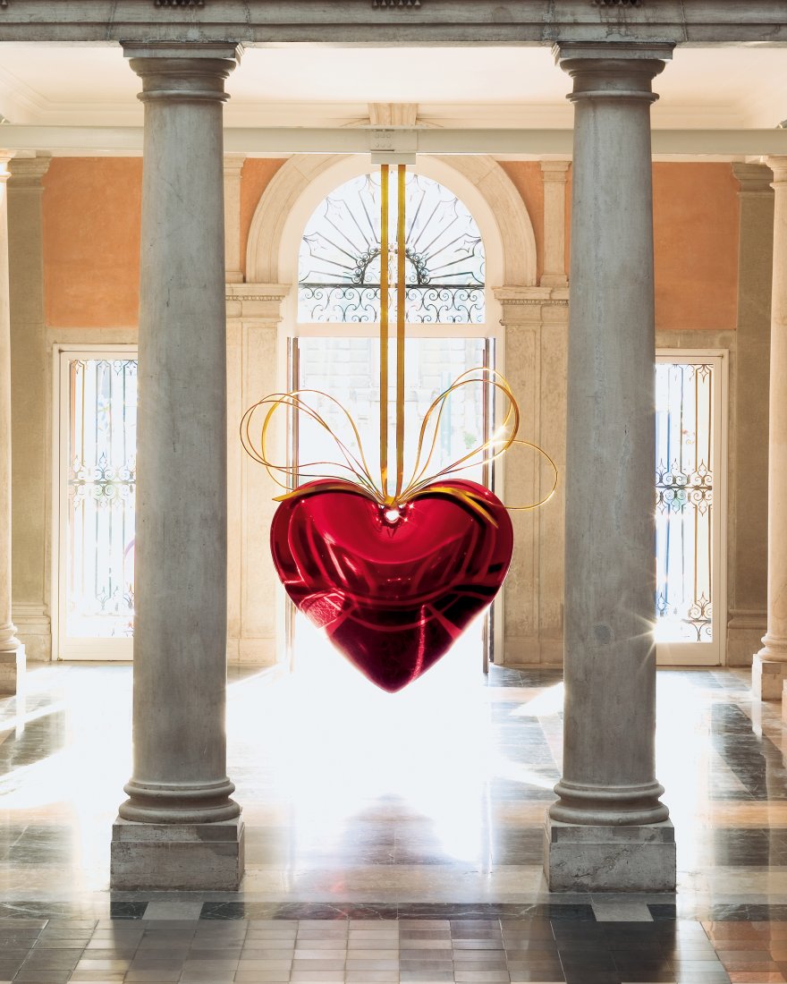 Jeff Koons, Hanging Heart (Red/Gold), Palazzo Grassi, Venezia