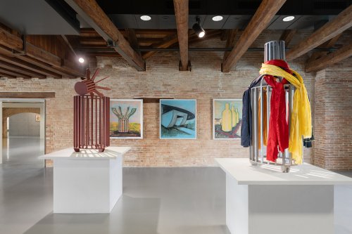 Thomas Schütte, Modell und Ansichten, 1982, collection of the artist © Thomas Schütte, by SIAE 2025. Installation view, “Thomas Schütte. Genealogies”, 2025, Punta della Dogana, Venezia. Ph. Marco Cappelletti © Palazzo Grassi - Pinault Collection 