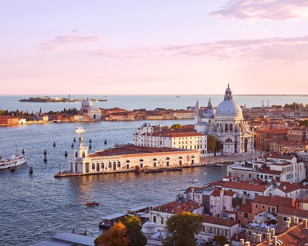 Golden Hour a Punta della Dogana