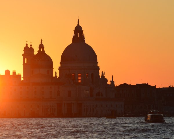 Golden Hour a Punta della Dogana
