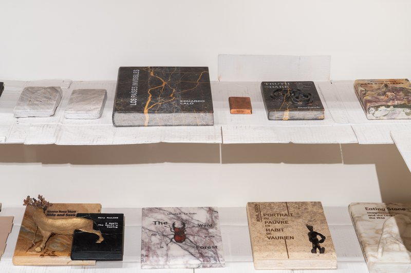 Tatiana Trouvé, L’inventario, 2003-2024, Collection of the artist © Tatiana Trouvé, by SIAE 2025. Installation view, “Tatiana Trouvé. The strange Life of Things”, 2025, Palazzo Grassi, Venezia. Ph. Marco Cappelletti and Giuseppe Miotto / Marco Cappelletti Studio © Palazzo Grassi, Pinault Collection Tatiana Trouvé