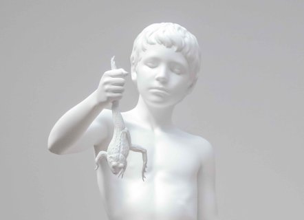 Charles Ray, Boy with frog, 2009. Photo et Courtesy Studio Charles Ray.