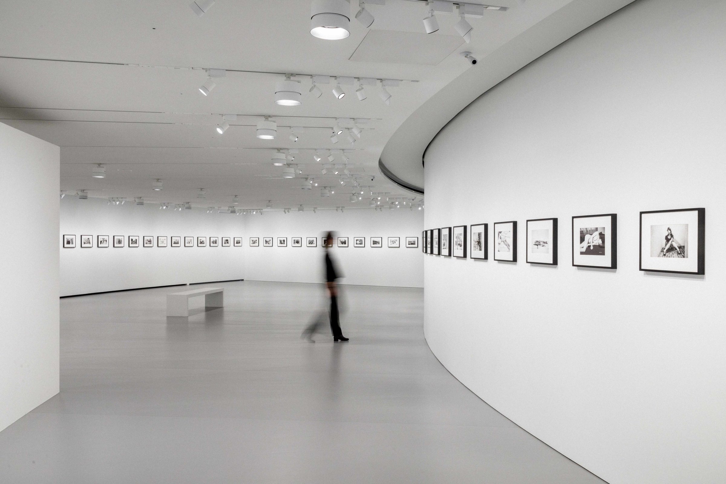 Vue de l'exposition en Galerie 3, Bourse de Commerce - Pinault Collection, Paris, 2021. Courtesy Pinault Collection. Photo Florent Michel