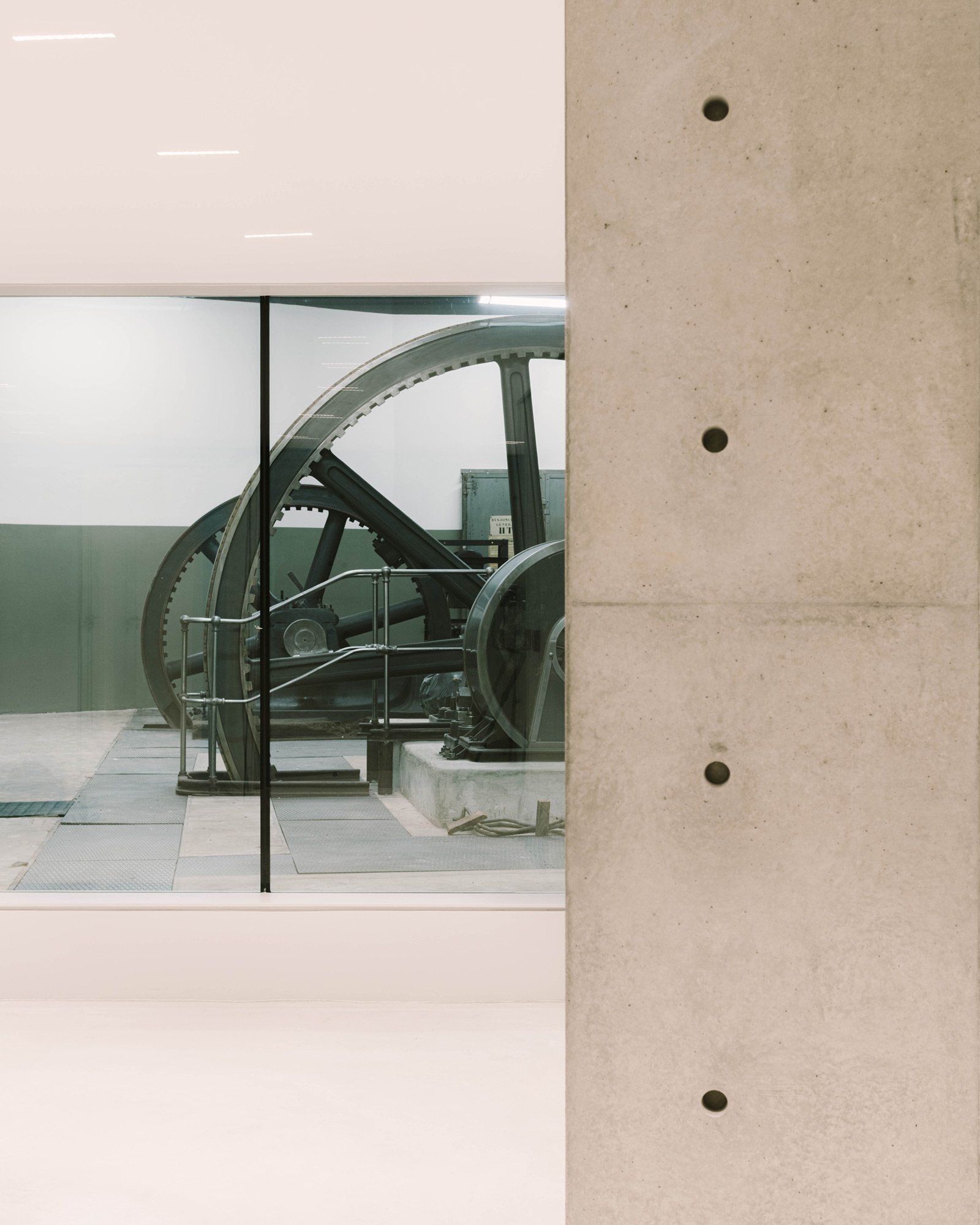 Photo Maxime Tétard, © Tadao Ando Architect & Associates, Niney et Marca Architectes, agence Pierre-Antoine Gatier Salle des machines