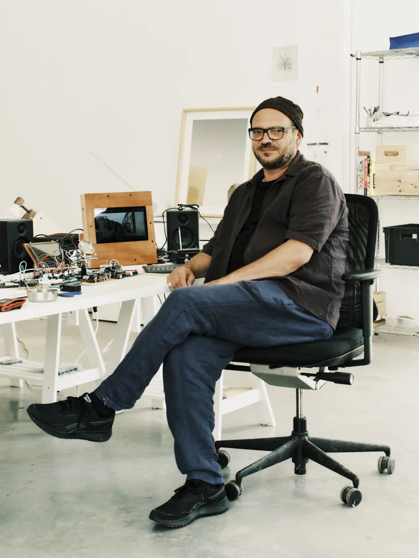 Melik Ohanian