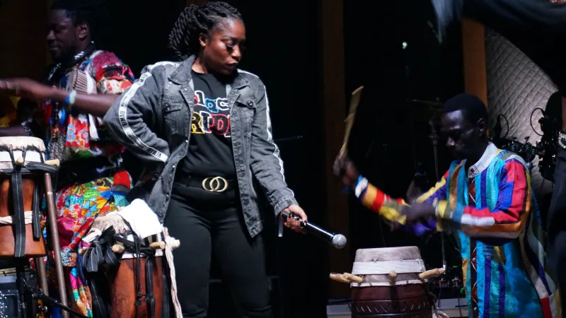 Courtesy de Mark Ernestus’ Ndagga Rhythm Force. Photo DR.